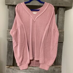 Very J Two Tone Urban Ribbed V-Neck Exposed Seam Top in Mauve